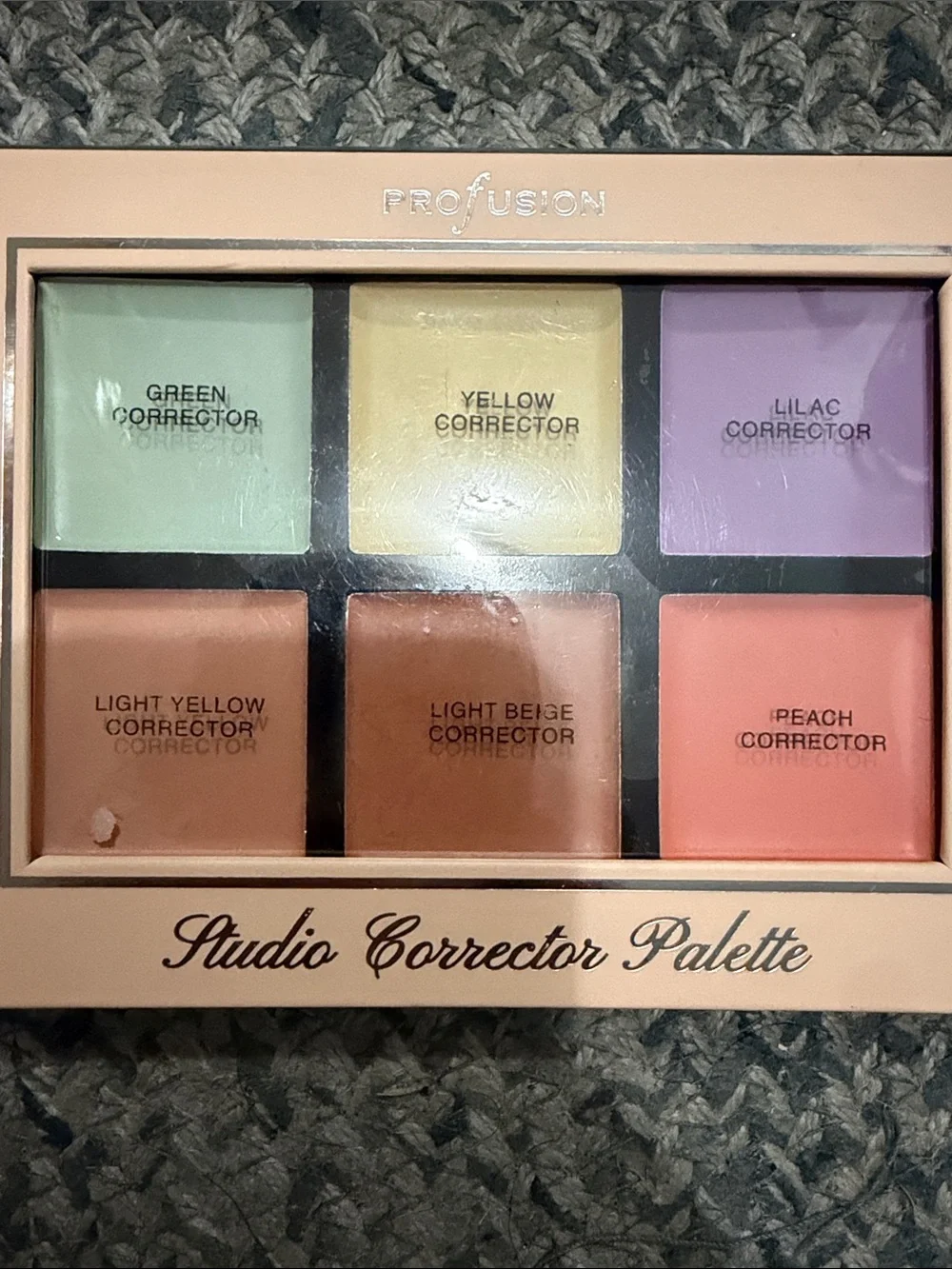Profusion Cosmetics Studio Corrector Palette - Eyebrow Pencil & Brush